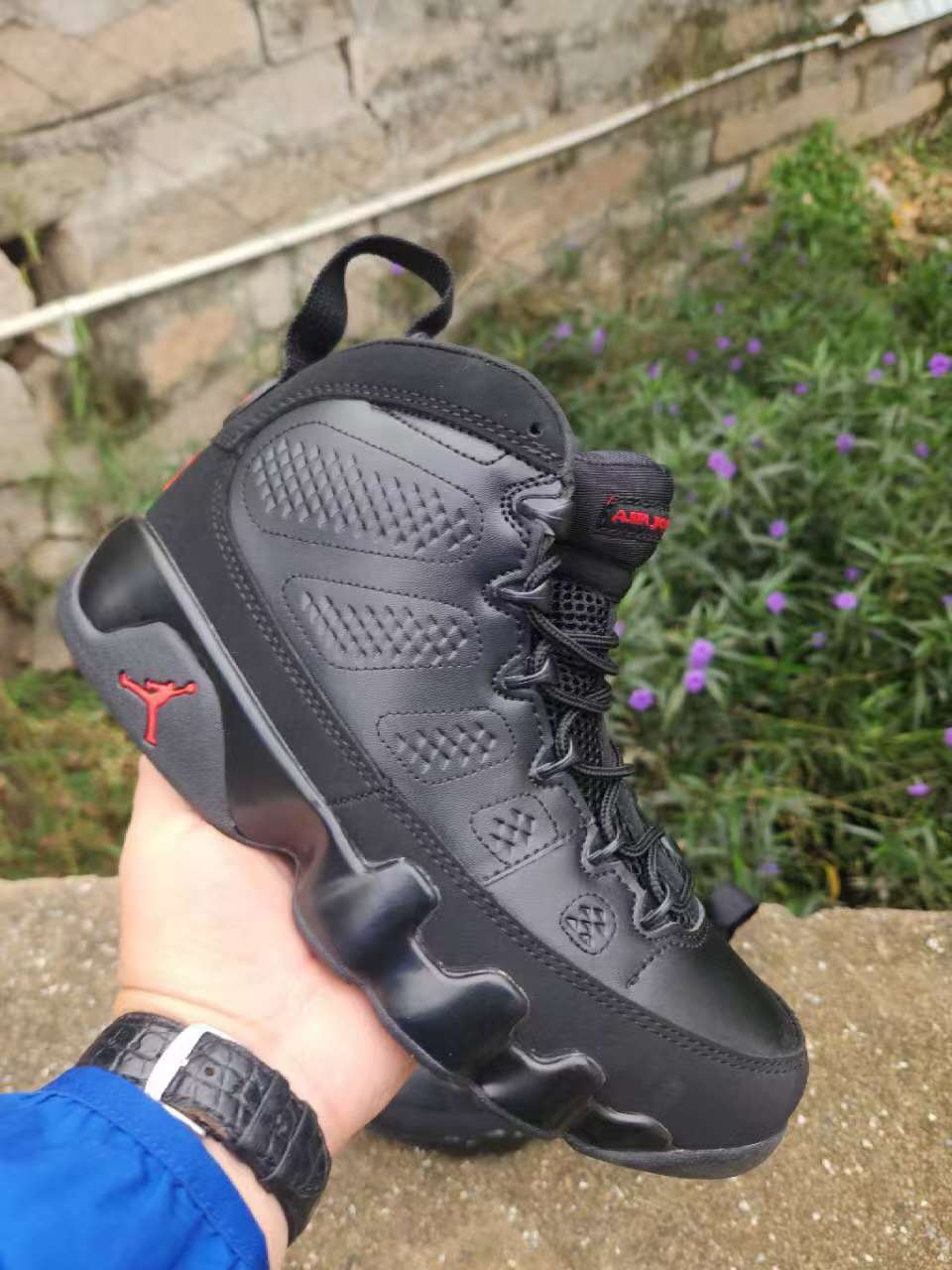 Air Jordan 9 Black & Red Sneakers