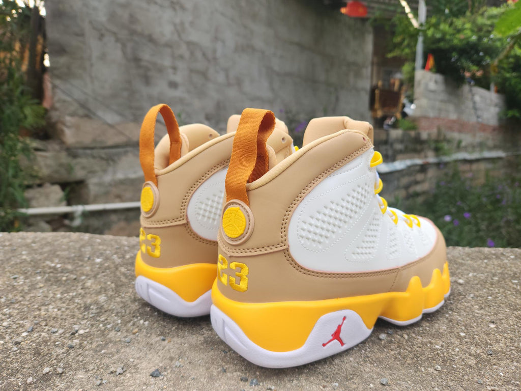 Air Jordan 9 White & Ochre Sneakers