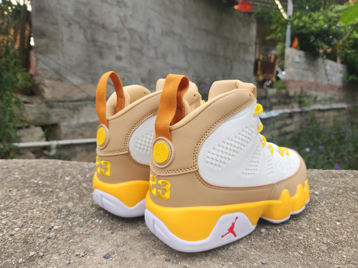 Air Jordan 9 White & Ochre Sneakers