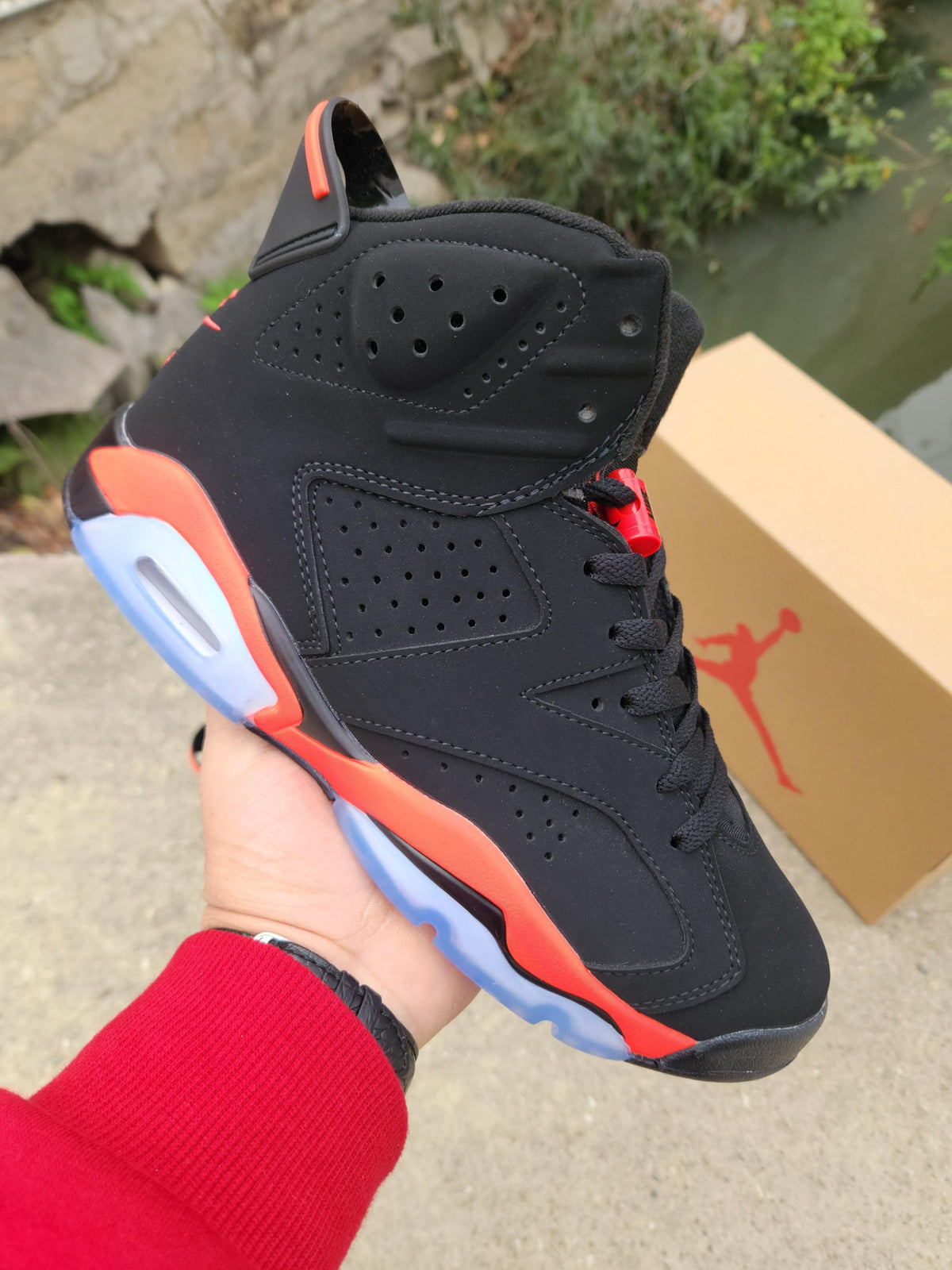 Air Jordan 6 “Shattered” Sneakers – Black & Red