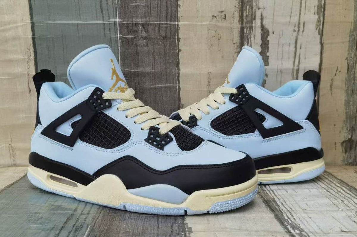 Air Jordan 3 Light Gray Sneakers