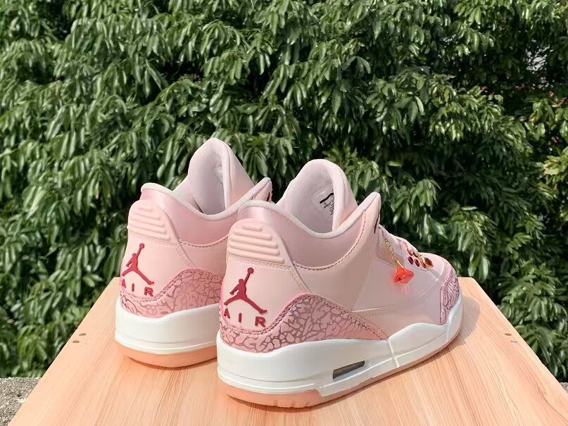 Air Jordan 3 Retro Sneakers - Pink