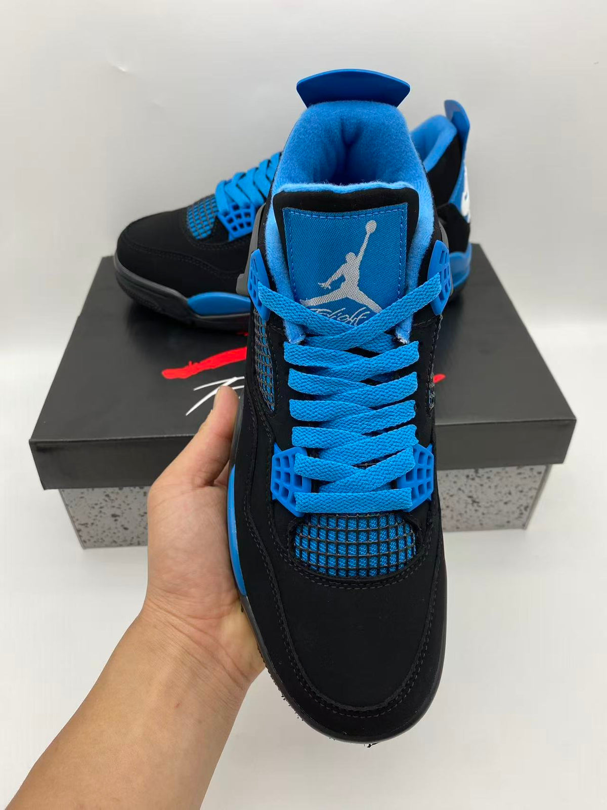 Air Jordan 4 Sneakers – Gamma Blue
