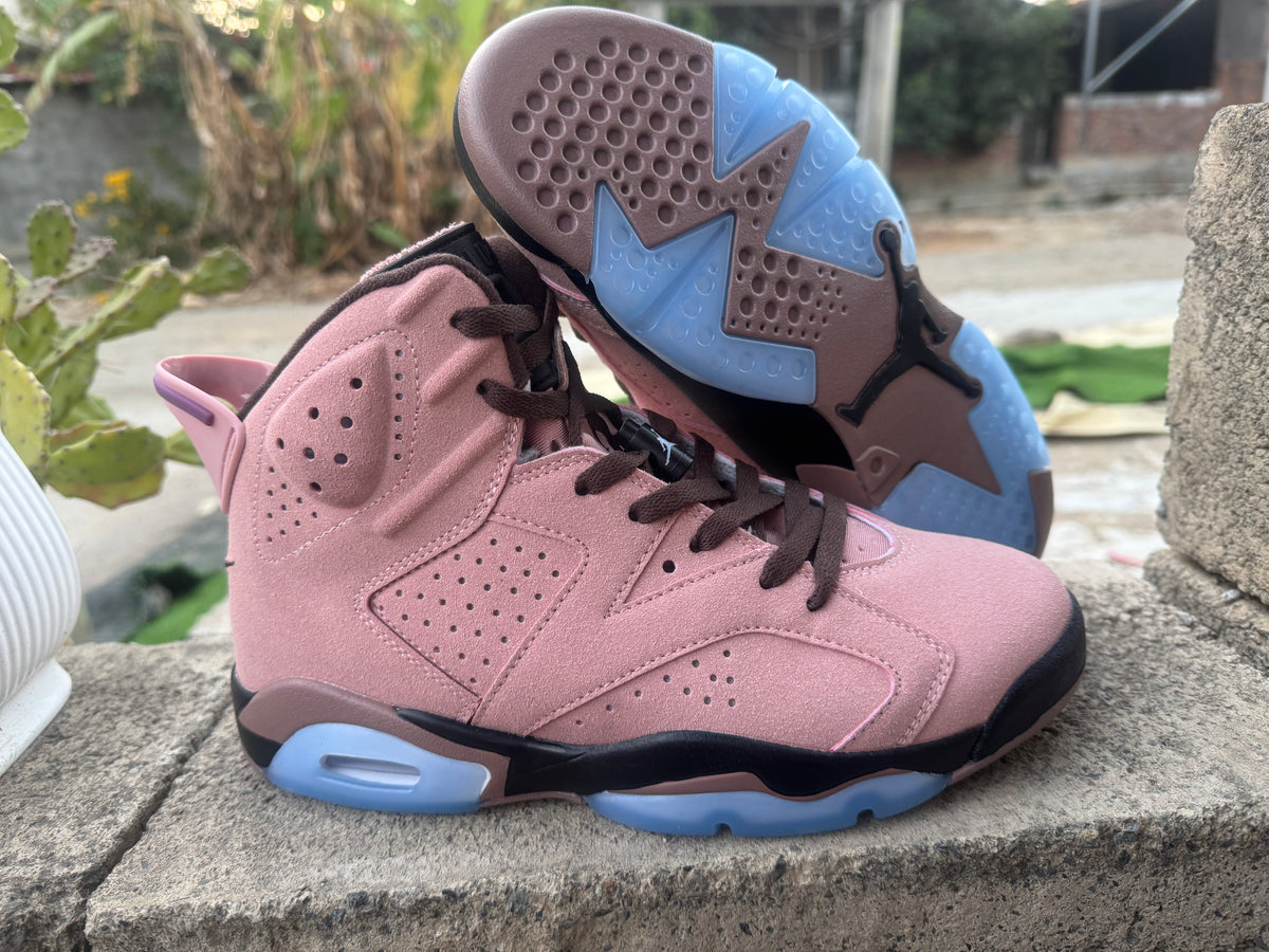 Air Jordan 6 Sneakers – Light Pink