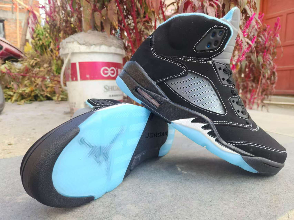 Air Jordan 5 Sneakers – Black & University Blue