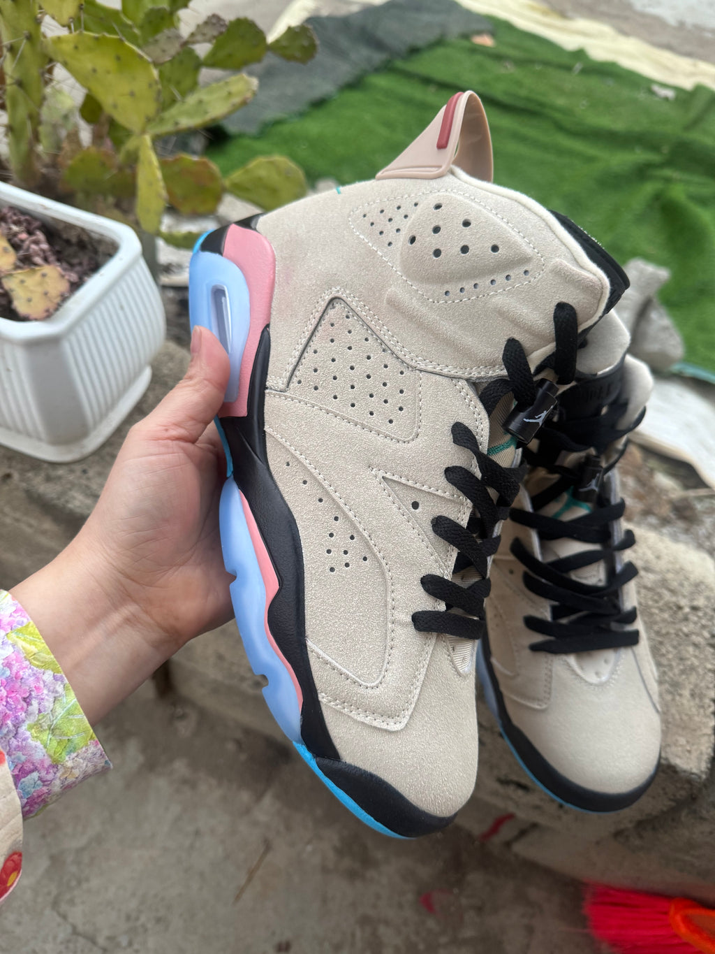 Air Jordan 6 Sneakers –